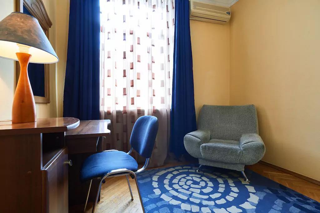 Home Hotel Apartments On Khreshchatyk Area Kiev Exteriör bild