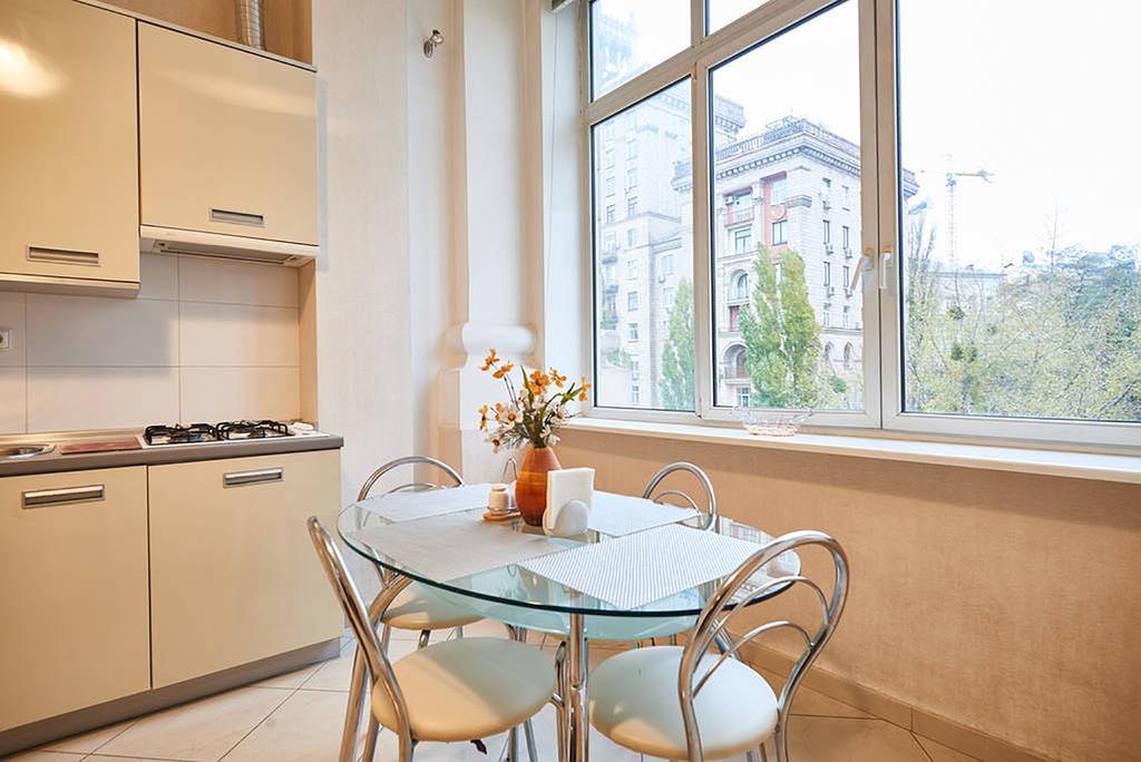 Home Hotel Apartments On Khreshchatyk Area Kiev Exteriör bild